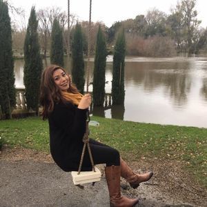 Meet your Posher, Jennifer